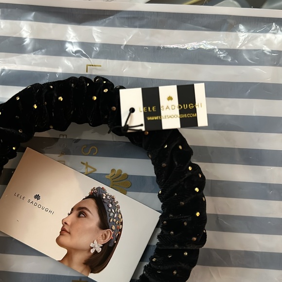 NWT Lele Sadoughi Kelley Dot Velvet Headband Black OS - Picture 3 of 7